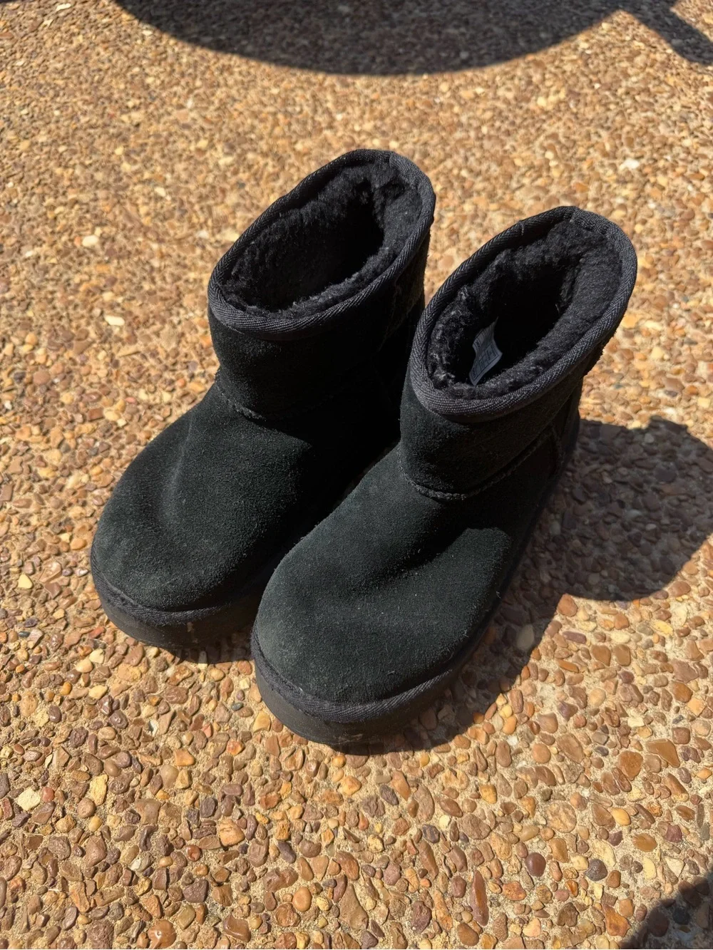 UGG Classic Mini Platform Boot Black Ankle Bootie Girl’s Size 3